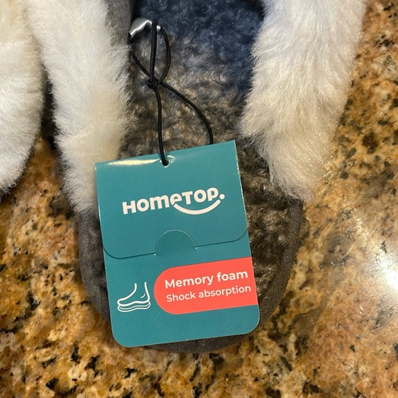 HomeTop Women’s Cozy Gray Slippers with White Plush Faux Fur Trim - Picture 4 of 10